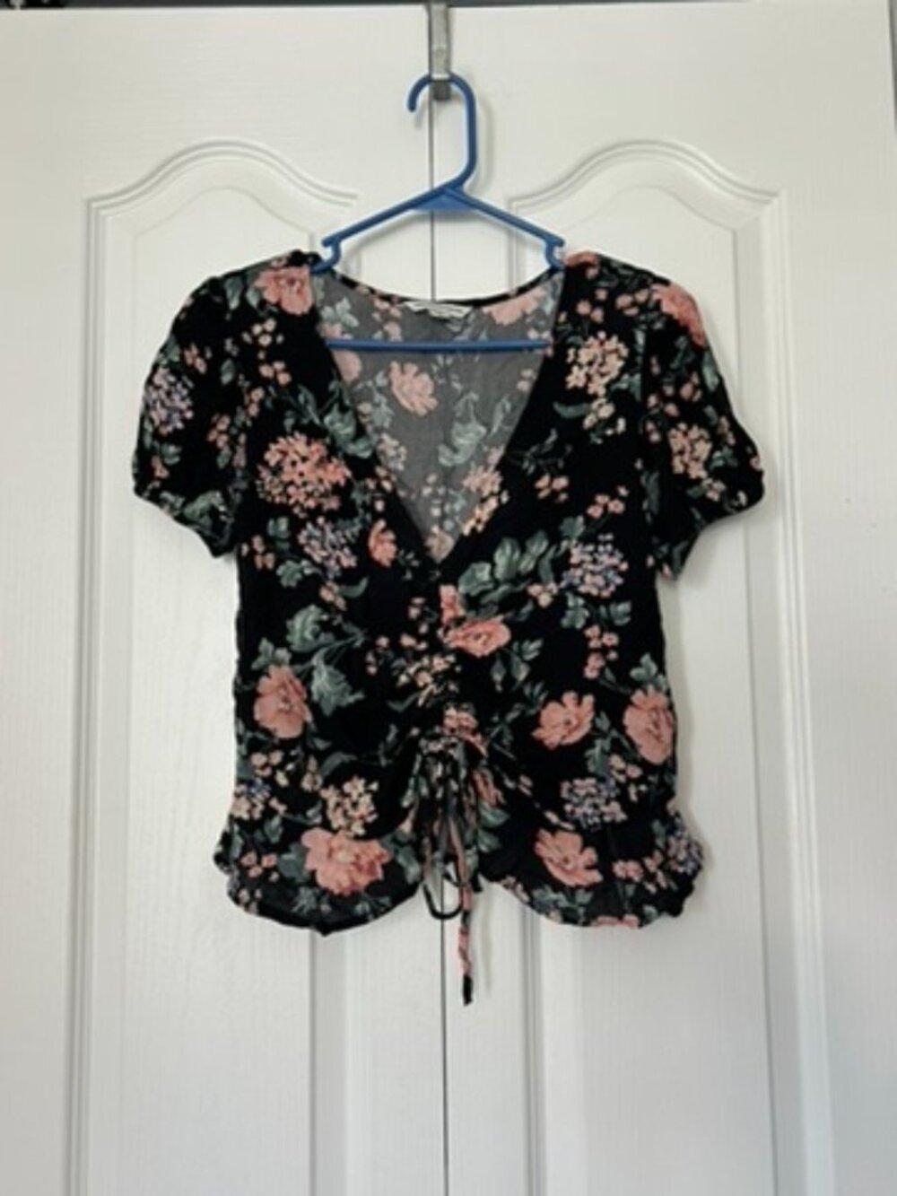 American Eagle | Black Floral Ruched Tie Front Blouse | Size XS